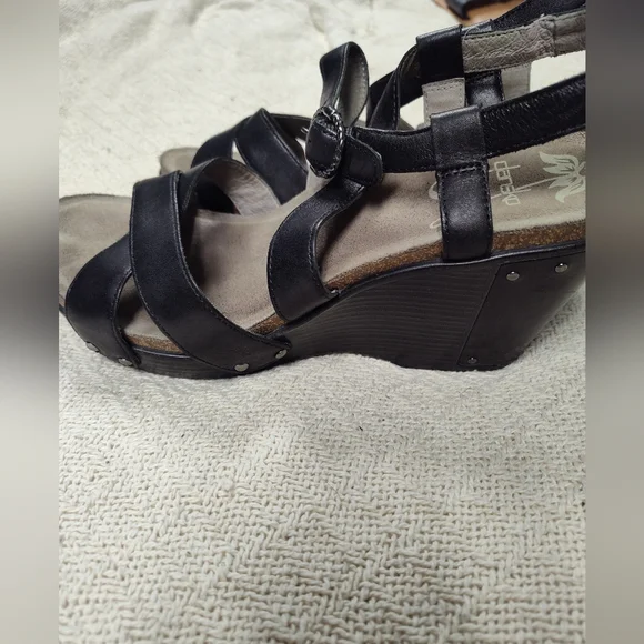 Dansko Black Strappy Sandals Versatile Comfort - Picture 4 of 8